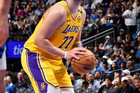 南宫28-东契奇关键节点出色防守，利物浦带队取胜！的简单介绍