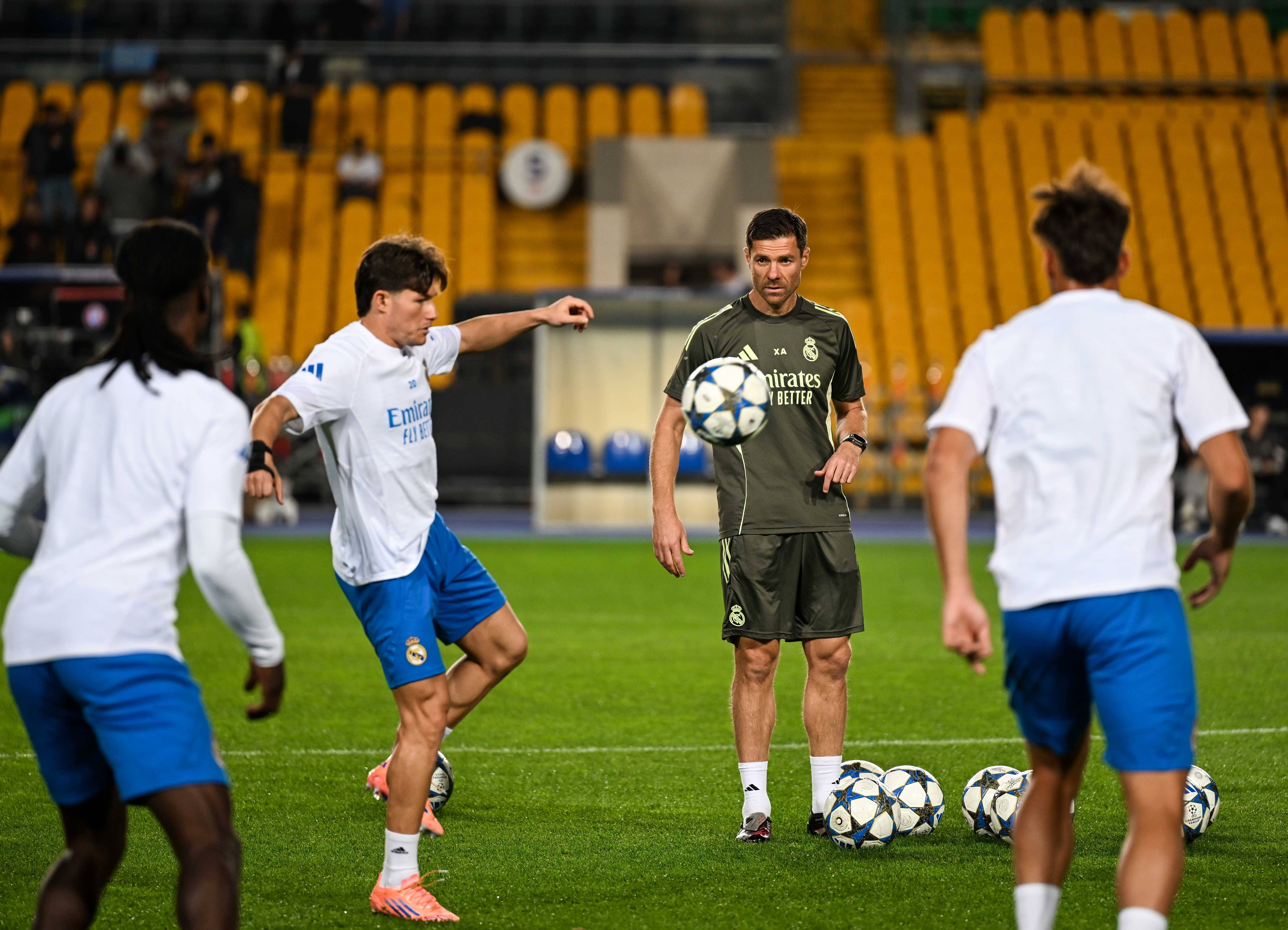 关键时刻皇家马德里备战欧冠,豪取连胜细节曝光,管理层满意,年轻球员得到机会的简单介绍 关键时刻皇家马德里备战欧冠,豪取连胜细节曝光,管理层满意,年轻球员得到机会的简单介绍