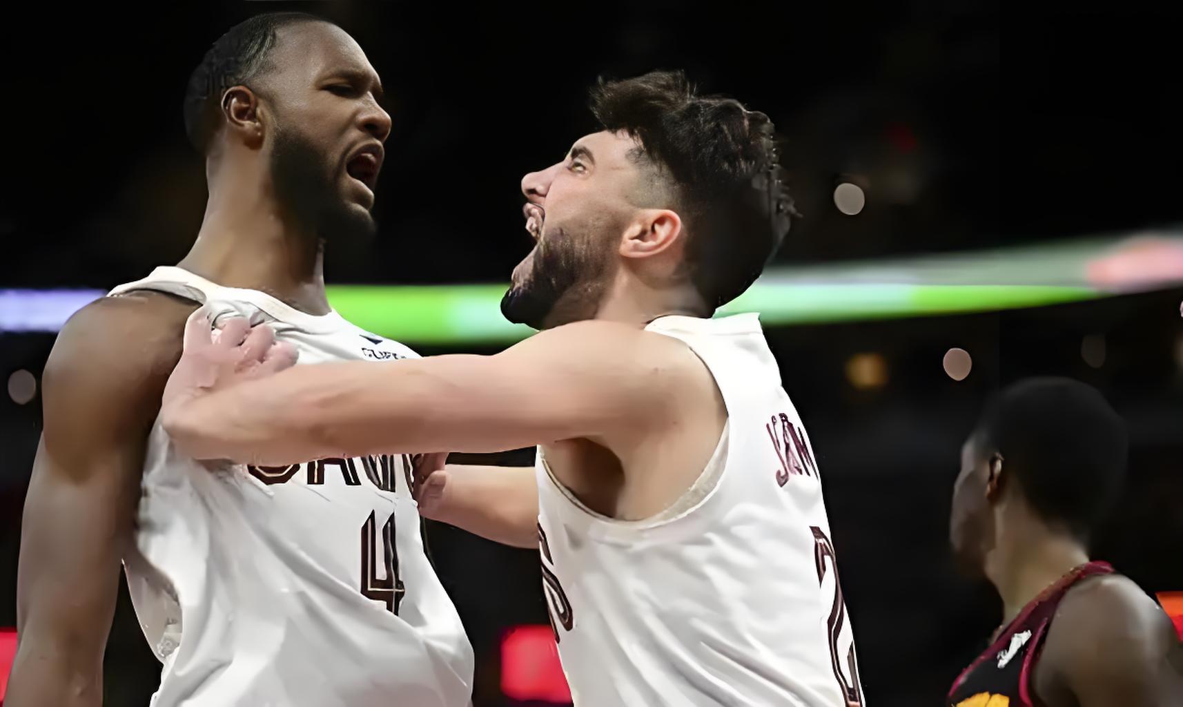 包含清晨体能课后,萨克拉门托国王豪取连胜备战NBA常规赛,话题不断,临场指挥获称赞的词条 包含清晨体能课后,萨克拉门托国王豪取连胜备战NBA常规赛,话题不断,临场指挥获称赞的词条