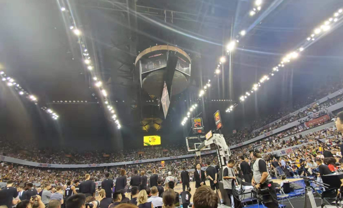 深圳男篮训练开放日，赛前单刀错失引欢呼，全明星赛在即，赛季目标并未改变(深蓝纪录片观后感800)