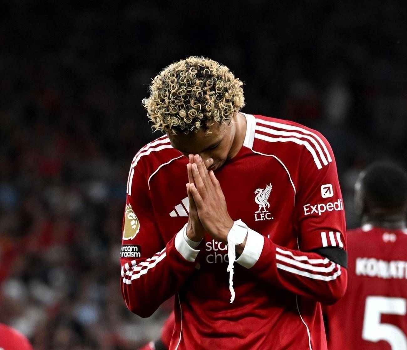 关于萨拉赫在DWG比赛中高光表现，逆转引发热议！的信息